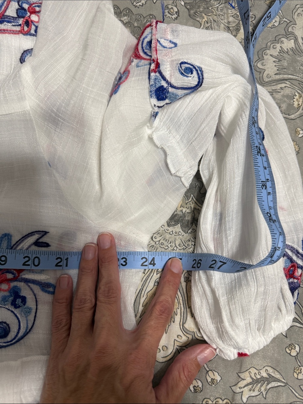 Hope Springs 🇺🇸Red White Blue Embroidered Peasant Blouse - Picture 9 of 10
